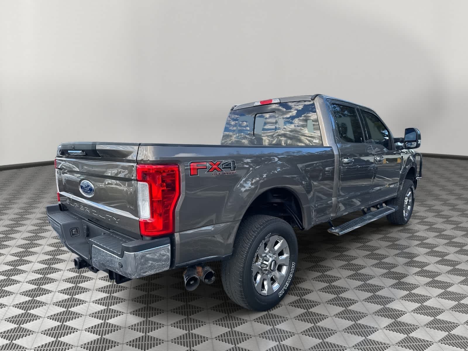 2018 Ford Super Duty F-250 Pickup LARIAT