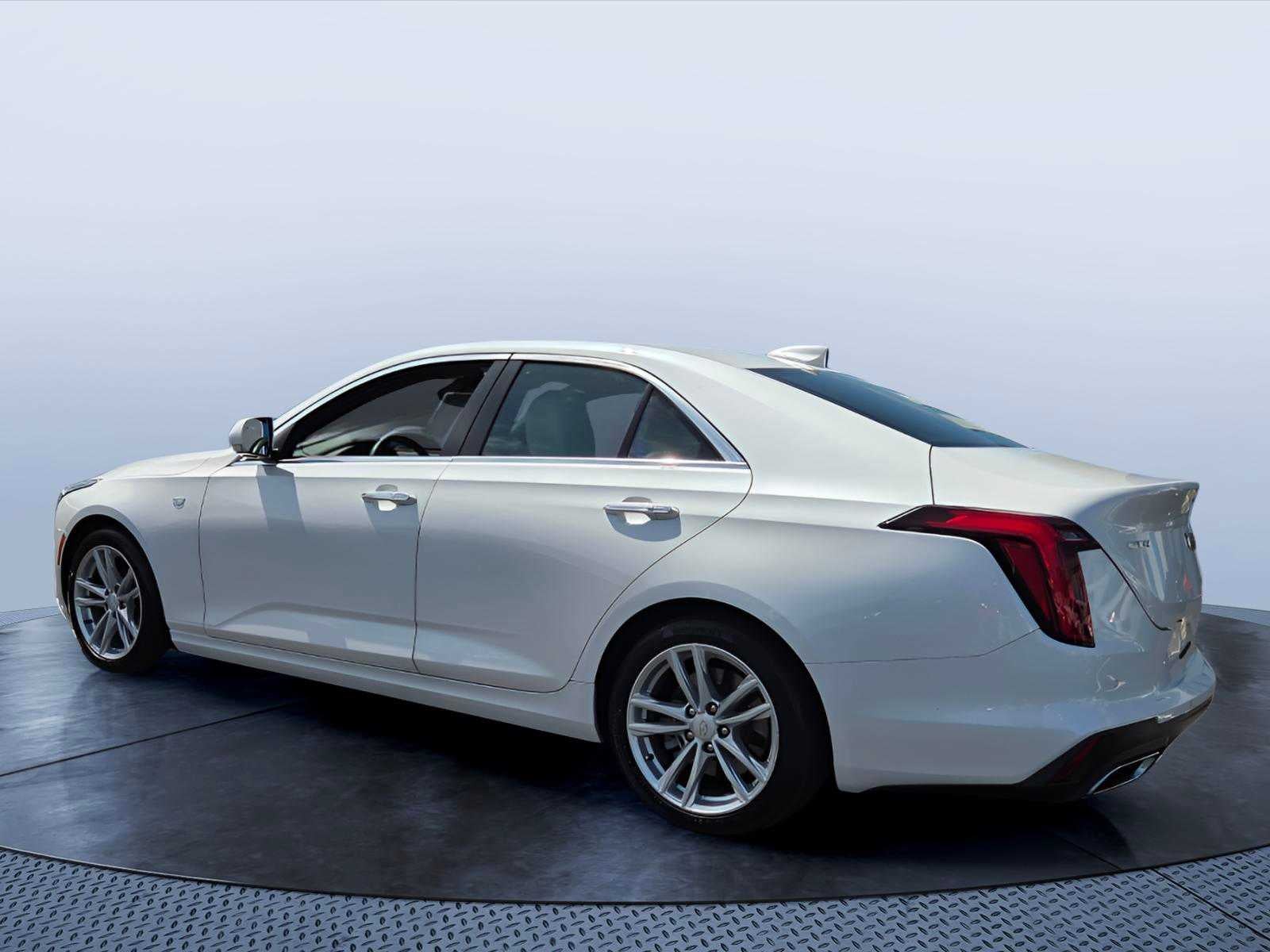 2023 Cadillac CT4 Luxury