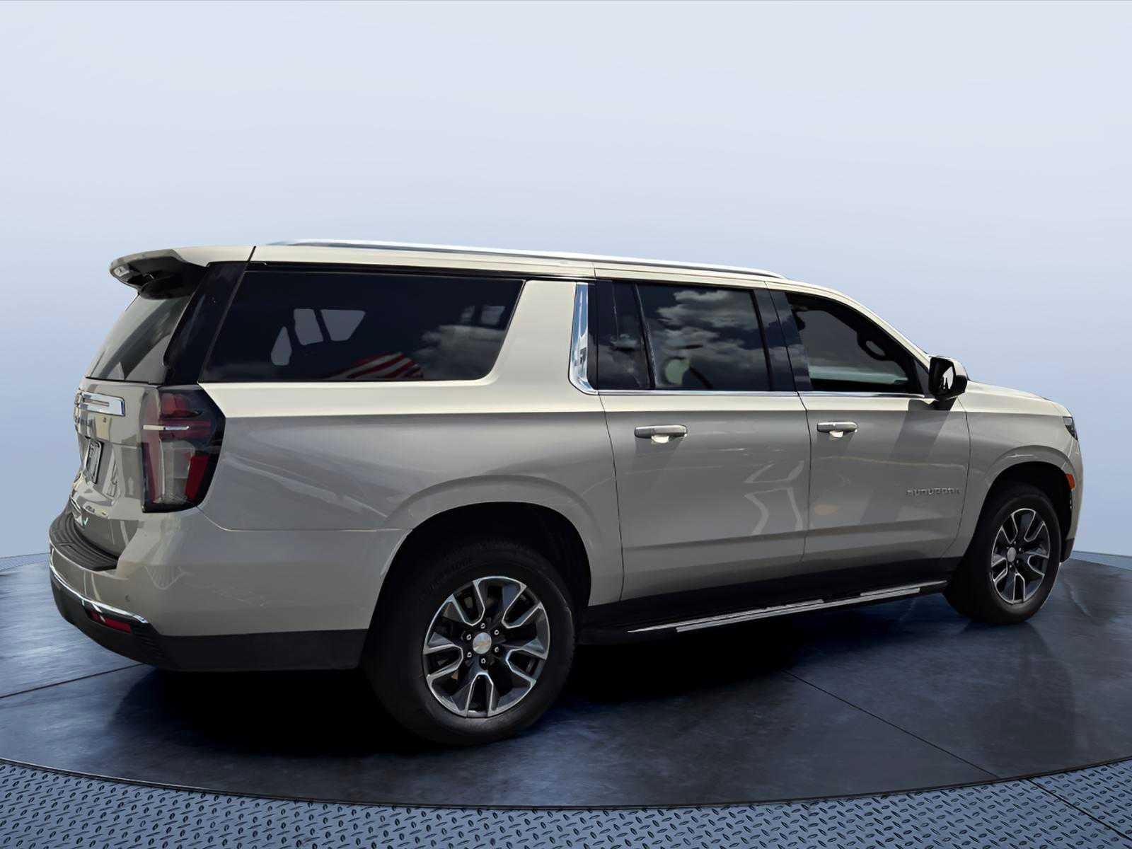 2023 Chevrolet Suburban LS