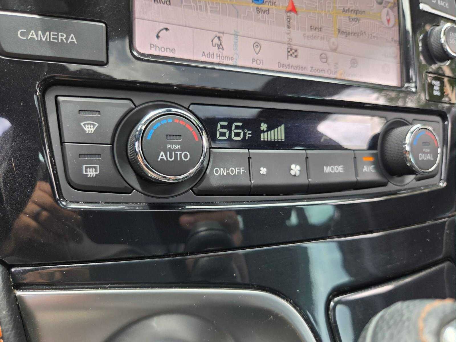 2023 Nissan Maxima SR