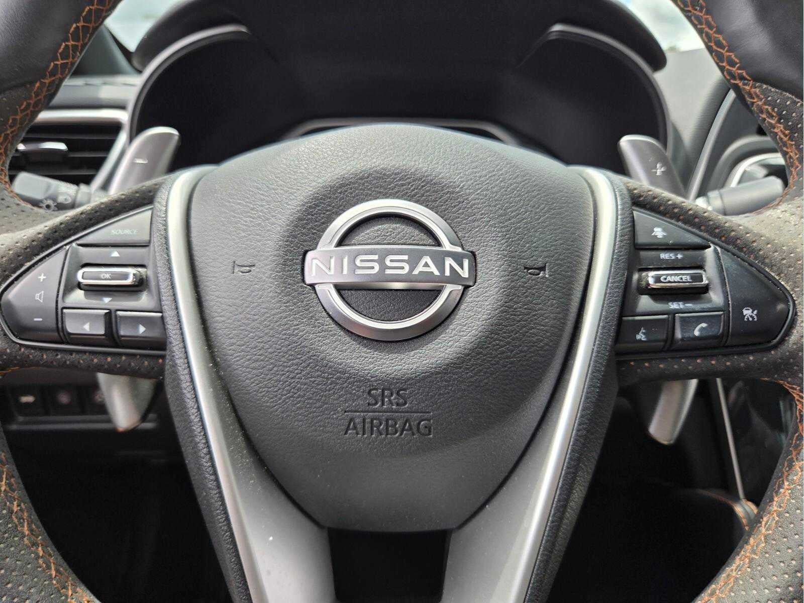 2023 Nissan Maxima SR