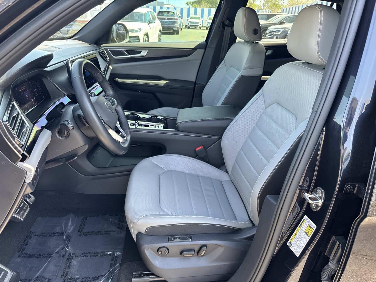 2025 Volkswagen Atlas Cross Sport 2.0T SEL R-Line Black