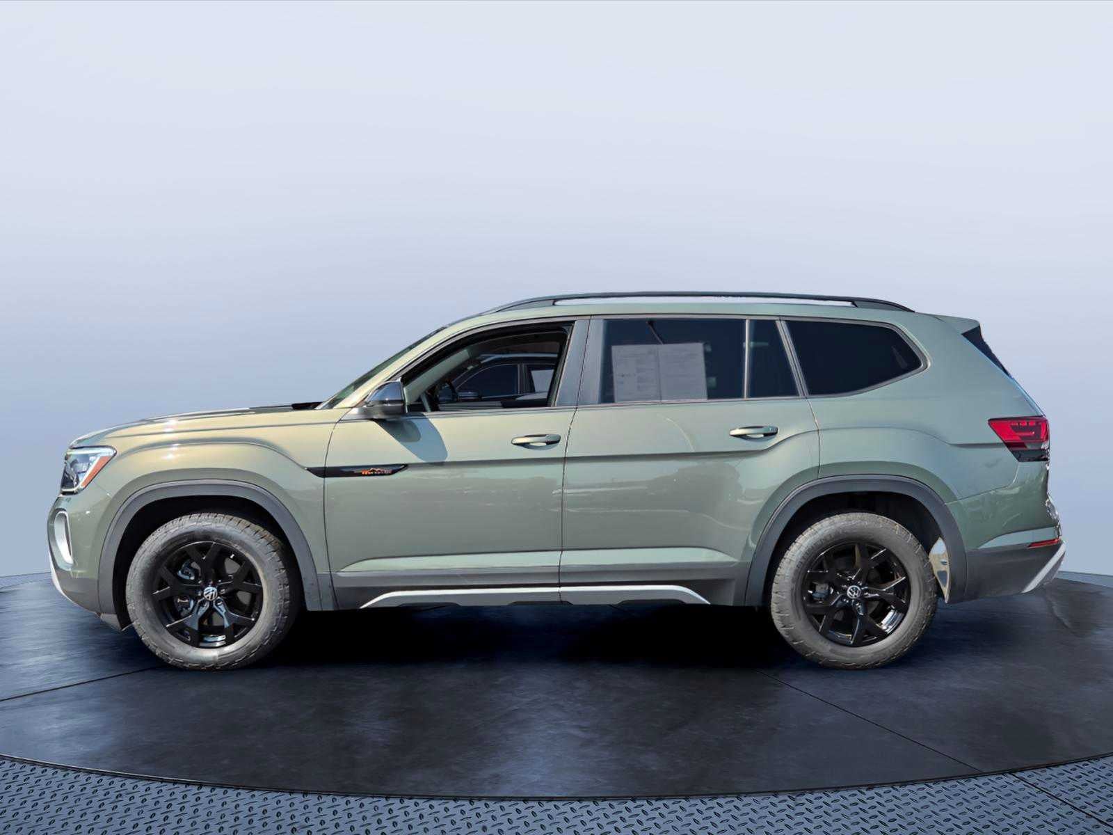 2024 Volkswagen Atlas 2.0T Peak Edition SE w/Technology