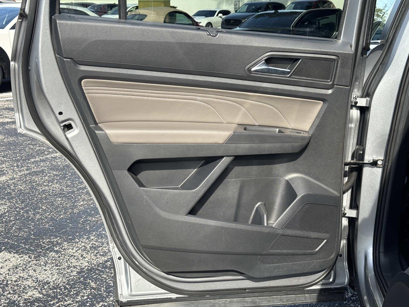 2023 Volkswagen Atlas 2.0T SE