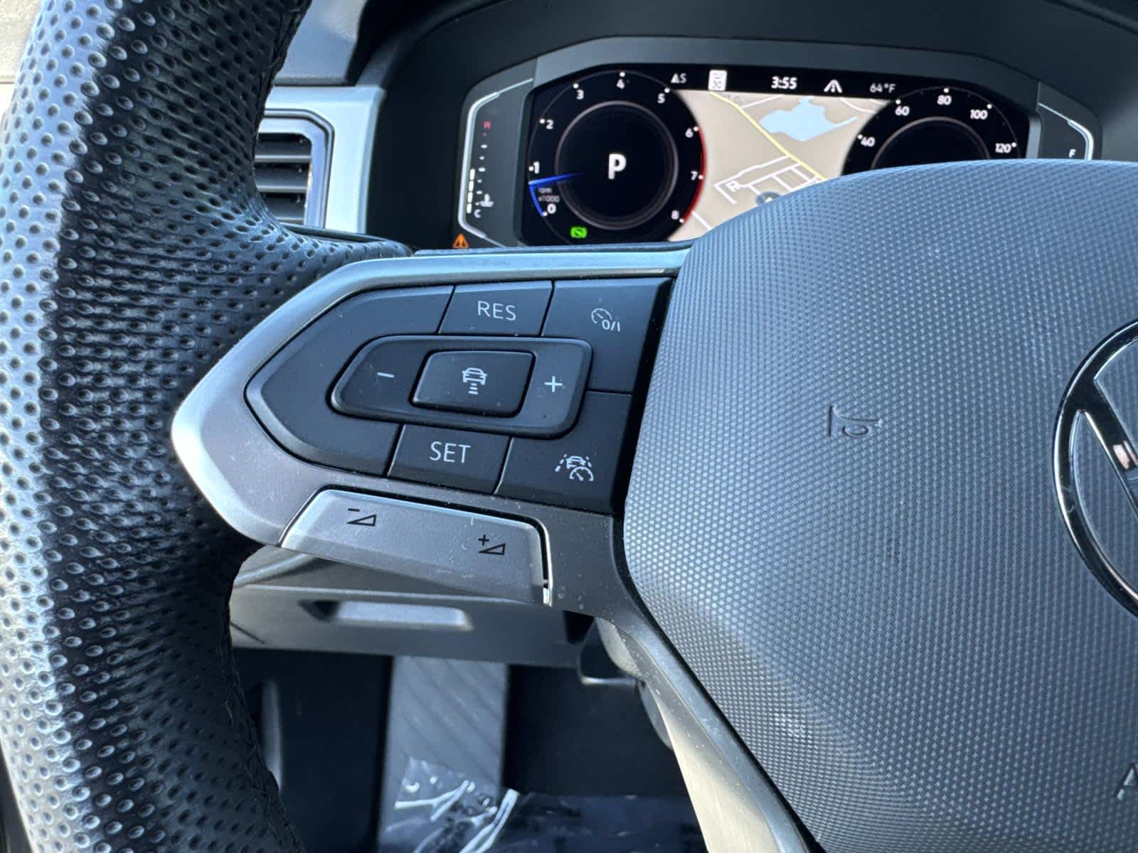 2022 Volkswagen Atlas Cross Sport 3.6L V6 SEL Premium R-Line