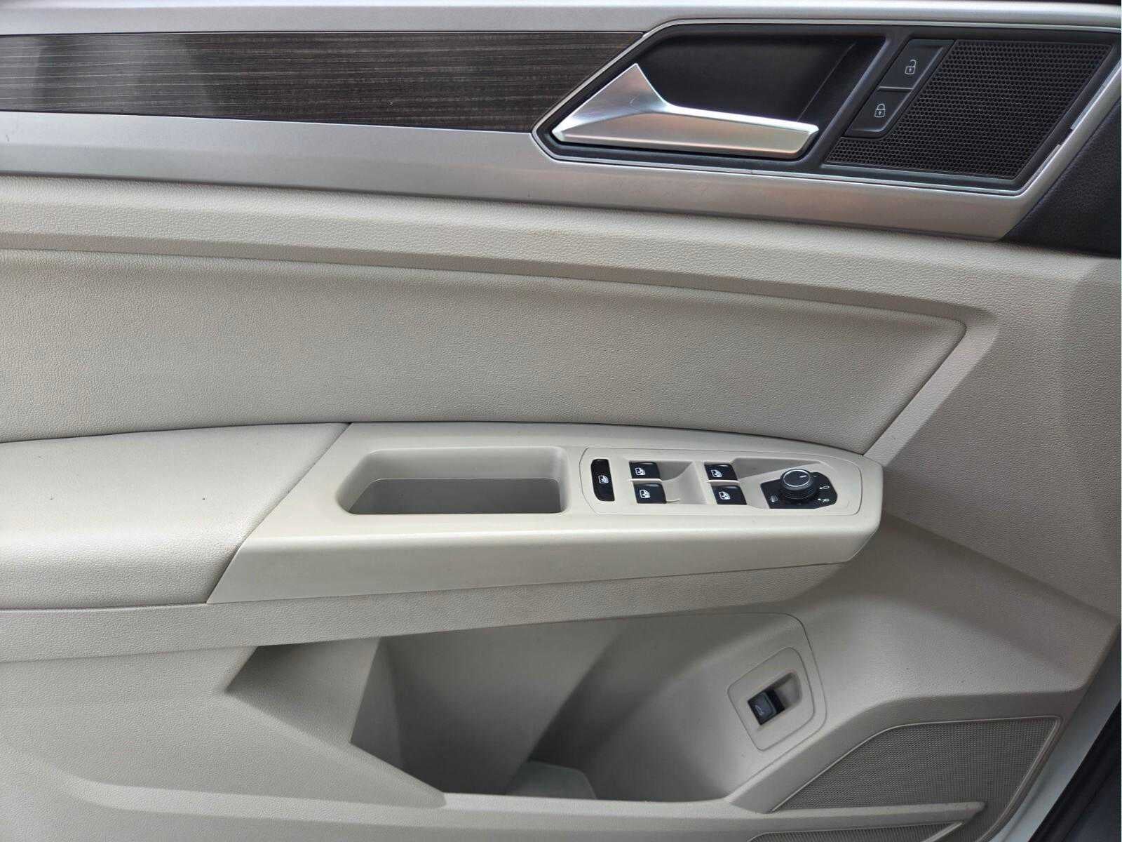 2019 Volkswagen Atlas 3.6L V6 SE w/Technology