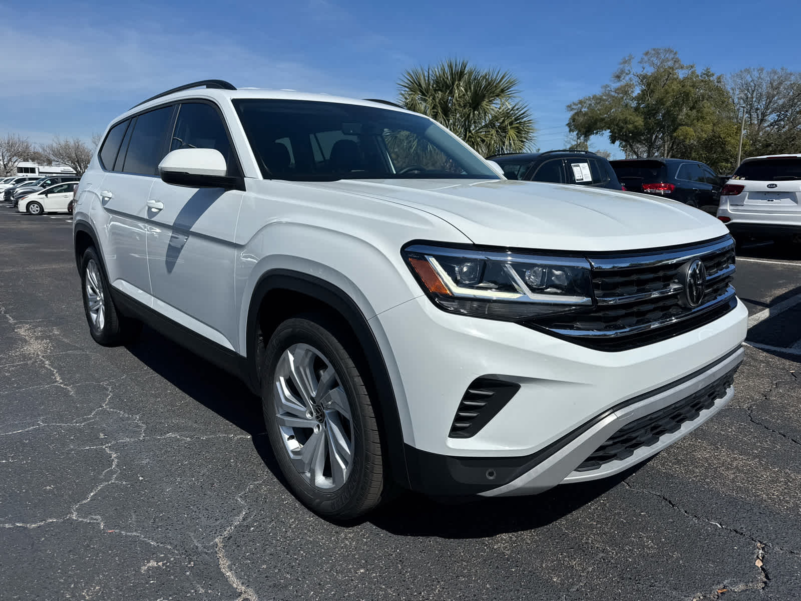 2023 Volkswagen Atlas 2.0T SE w/Technology