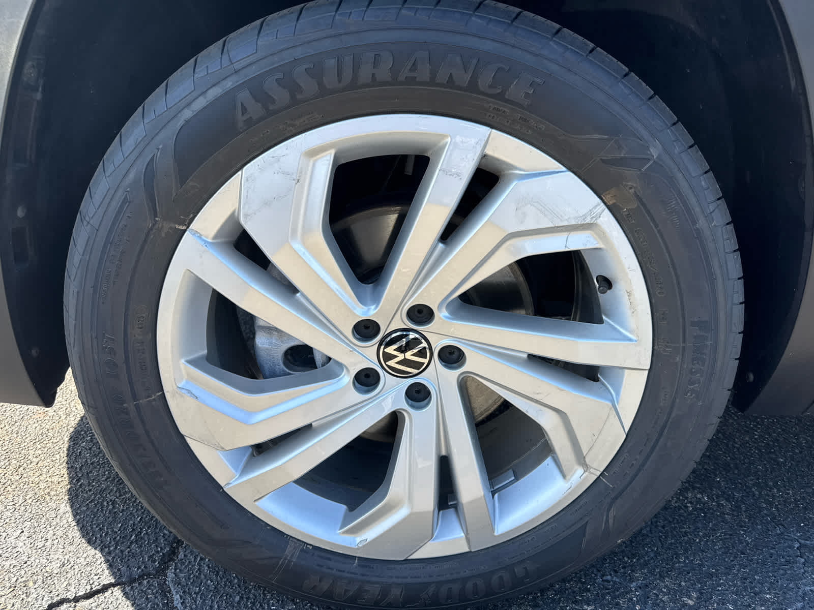 2023 Volkswagen Atlas 2.0T SE w/Technology