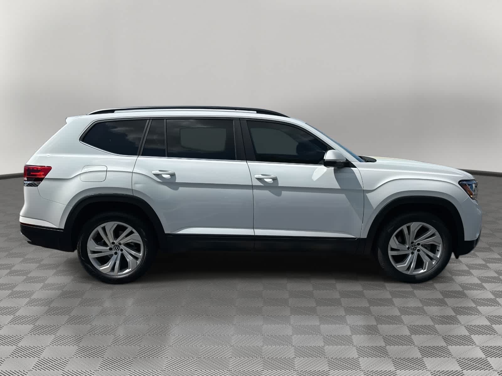 2023 Volkswagen Atlas 2.0T SE w/Technology