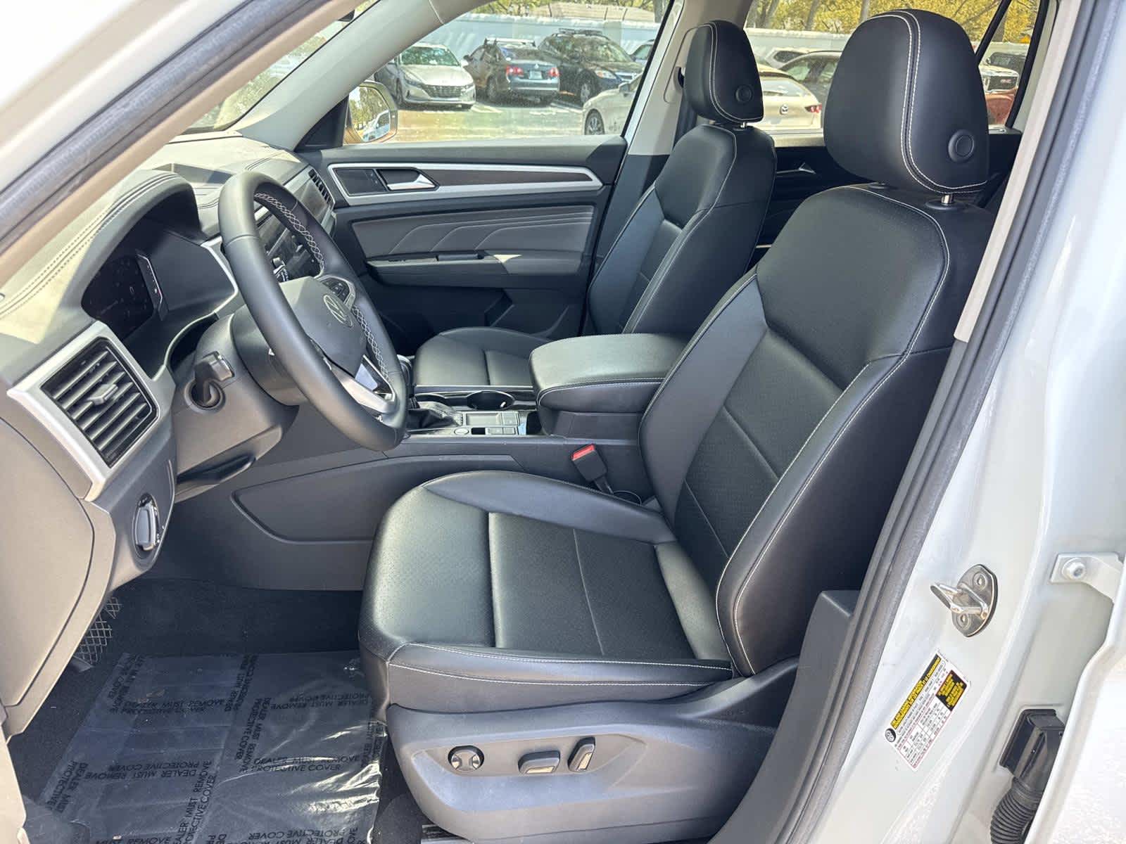 2023 Volkswagen Atlas 2.0T SE w/Technology