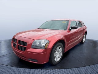 2005 Dodge Magnum SE