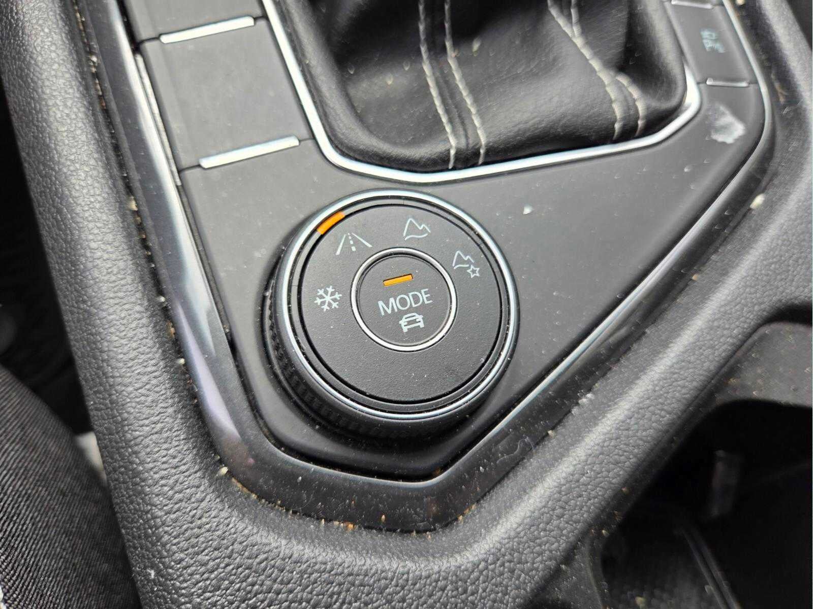 2024 Volkswagen Tiguan SEL R-Line