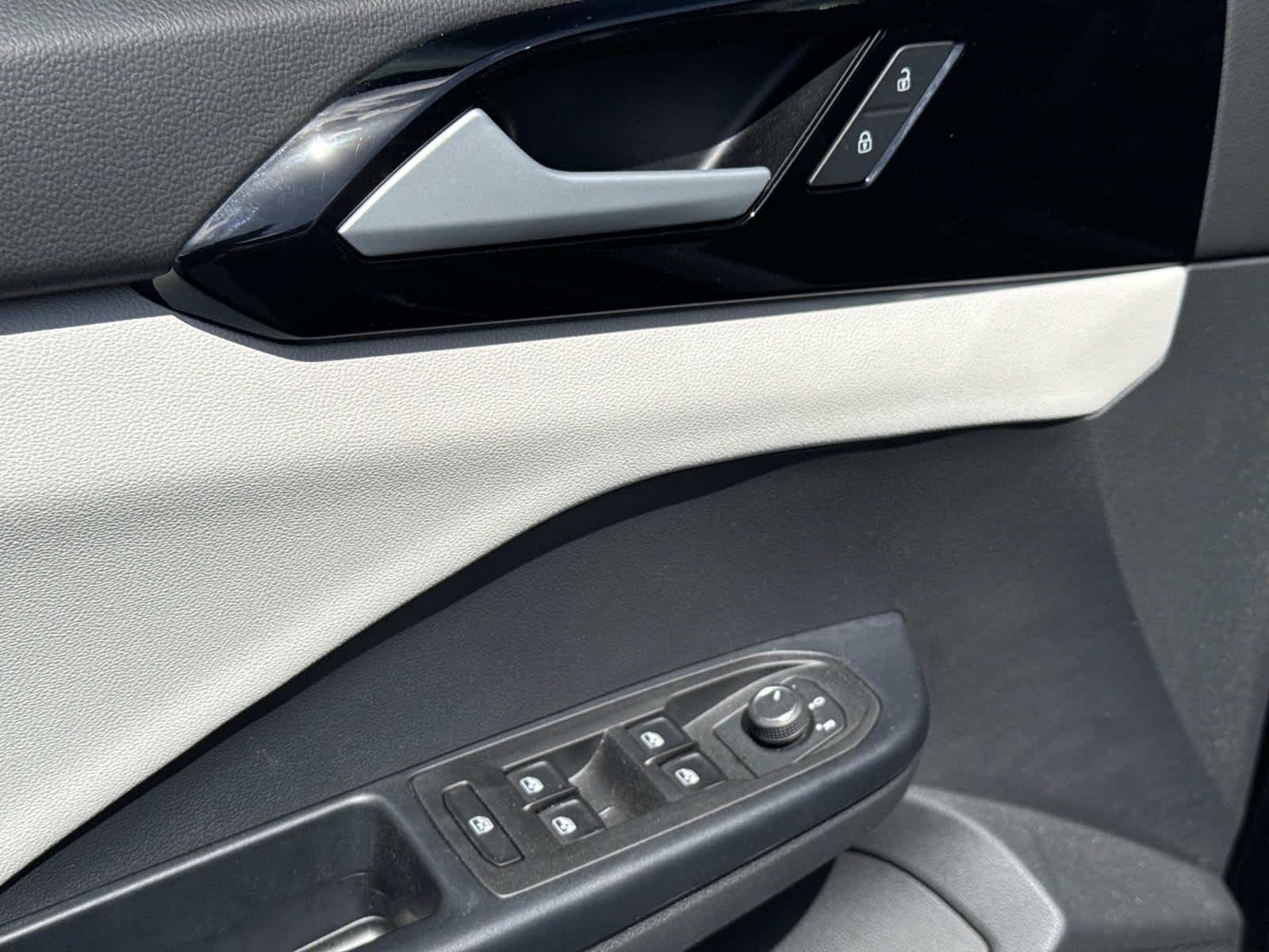 2025 Volkswagen Taos S