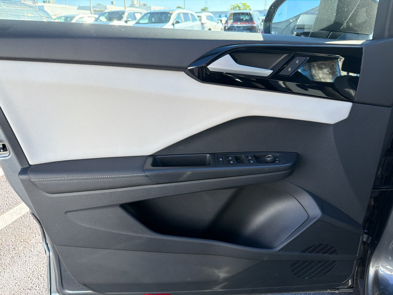 2025 Volkswagen Taos S