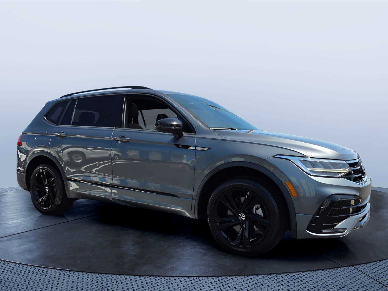 2023 Volkswagen Tiguan SE R-Line Black