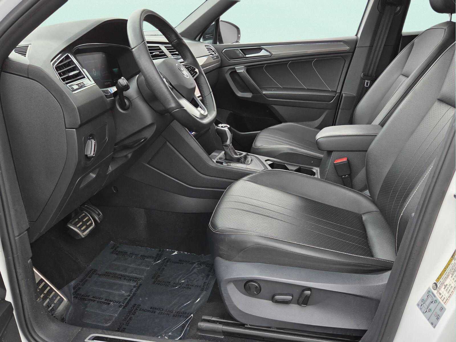 2022 Volkswagen Tiguan SE R-Line Black