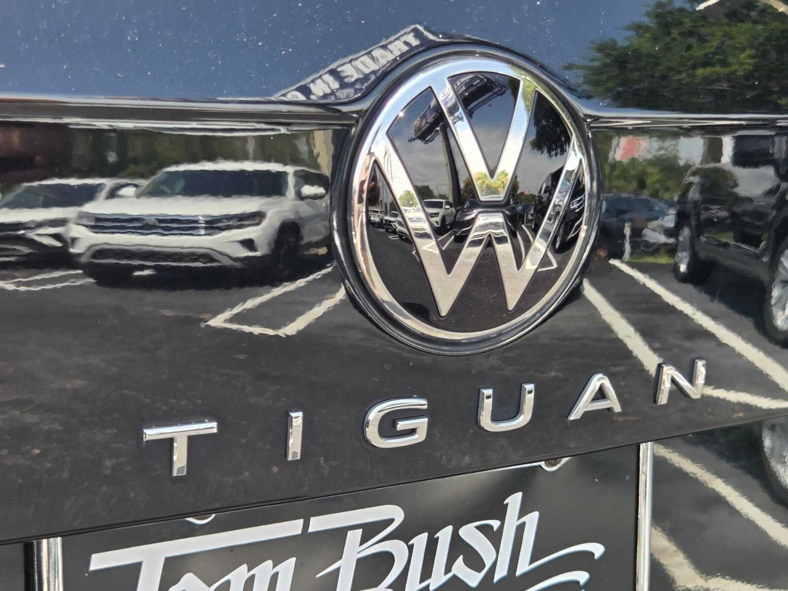 2024 Volkswagen Tiguan SE R-Line Black