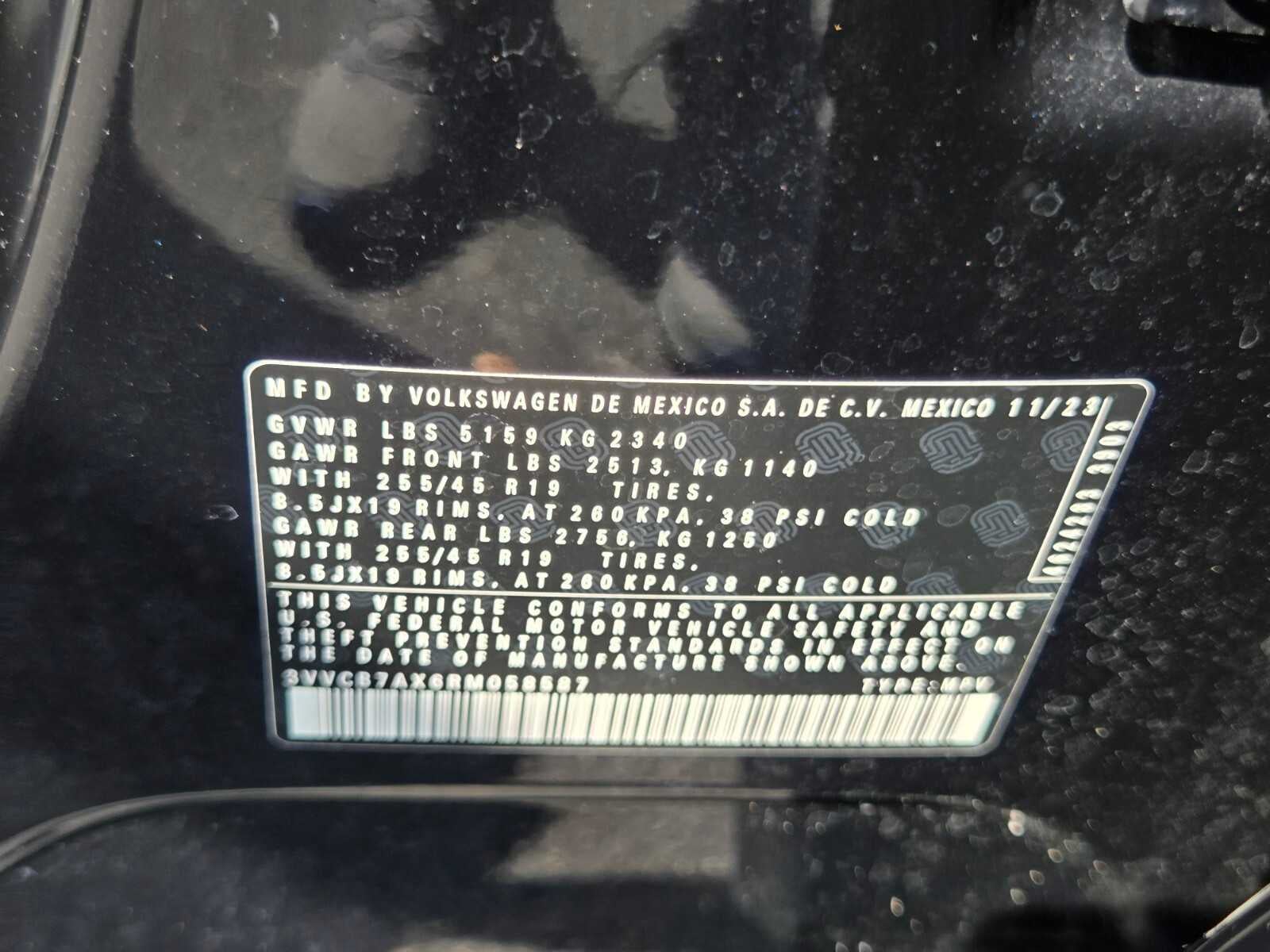 2024 Volkswagen Tiguan SE R-Line Black
