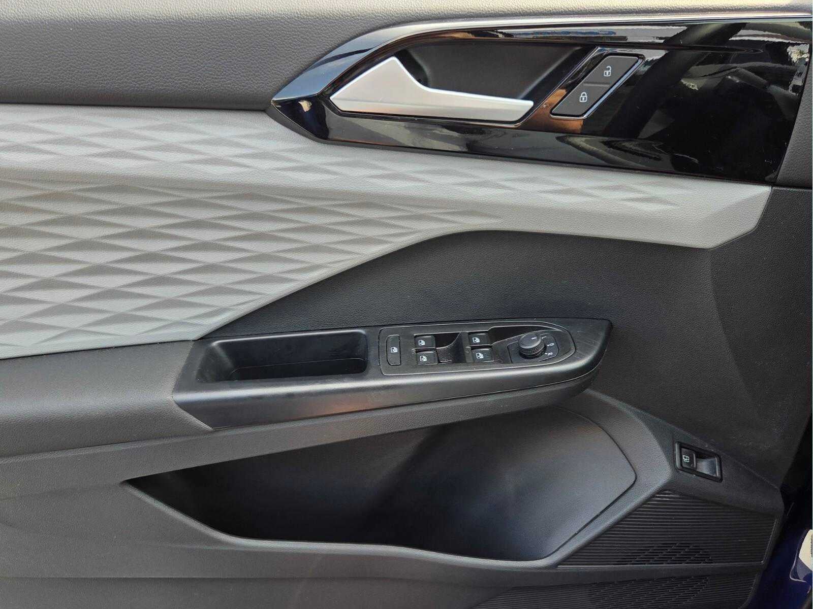 2023 Volkswagen Taos S