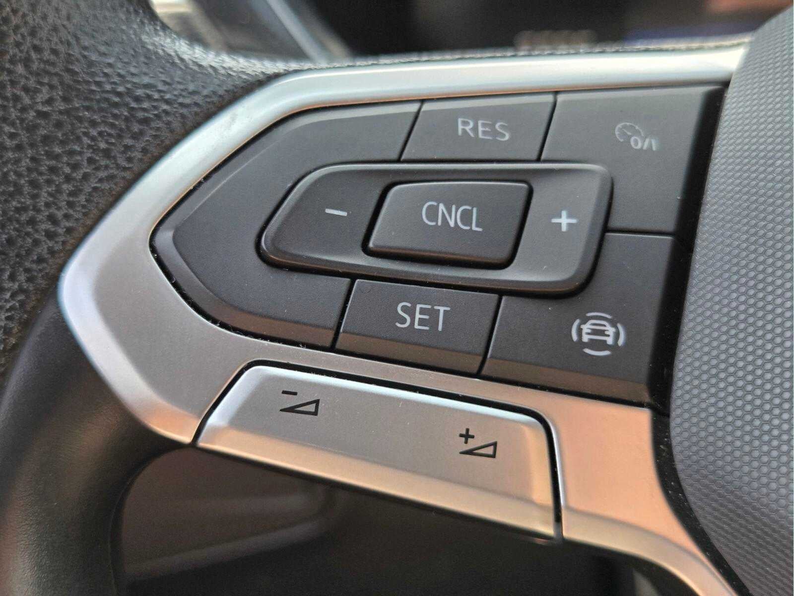 2023 Volkswagen Tiguan S