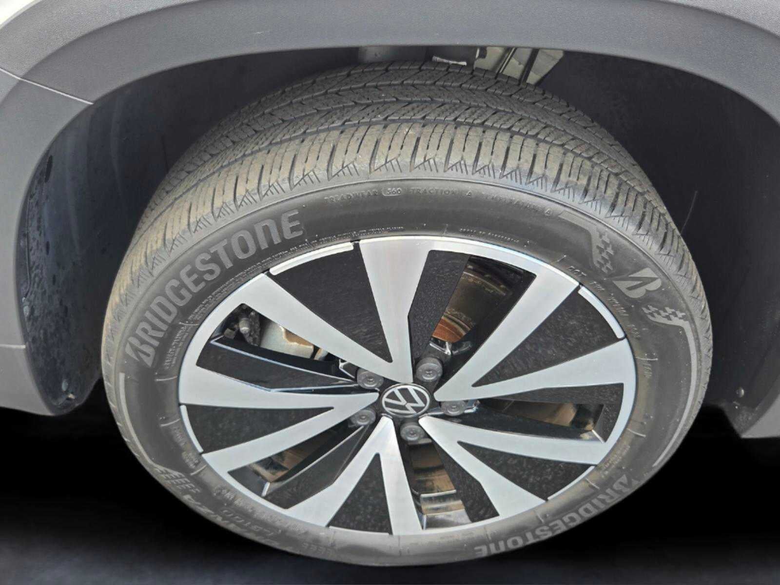 2023 Volkswagen Taos SE