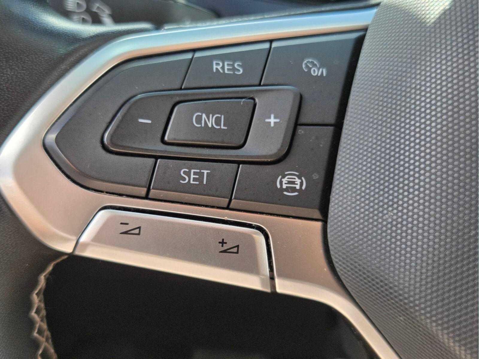 2022 Volkswagen Taos SE