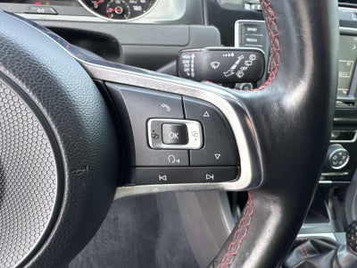 2017 Volkswagen Golf GTI Sport