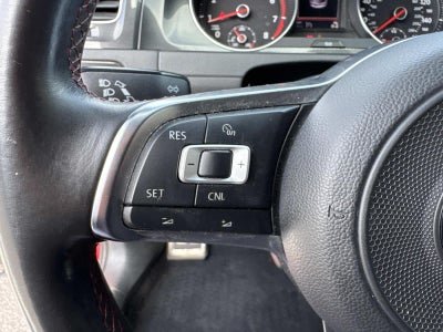 2017 Volkswagen Golf GTI Sport