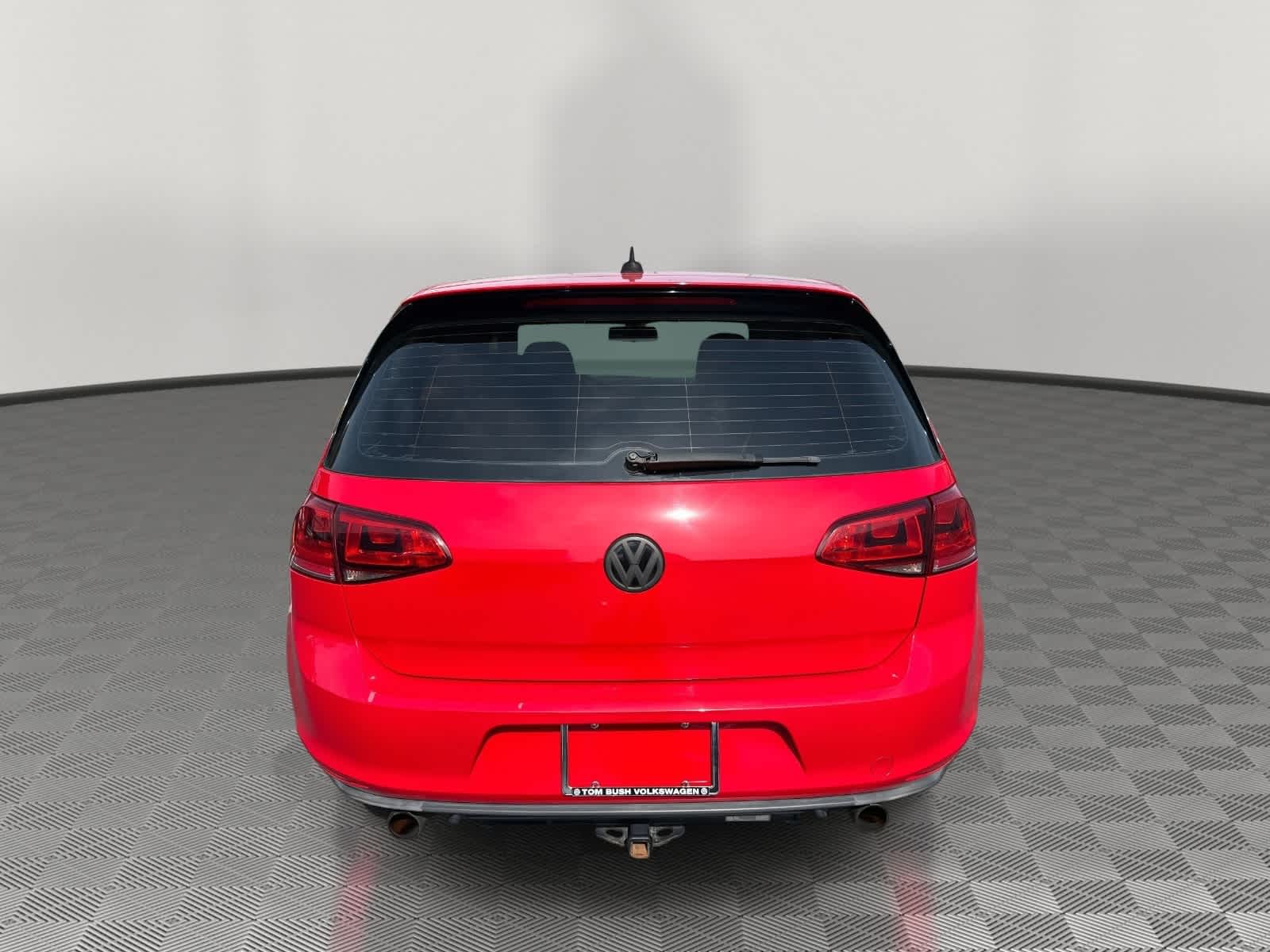 2017 Volkswagen Golf GTI Sport