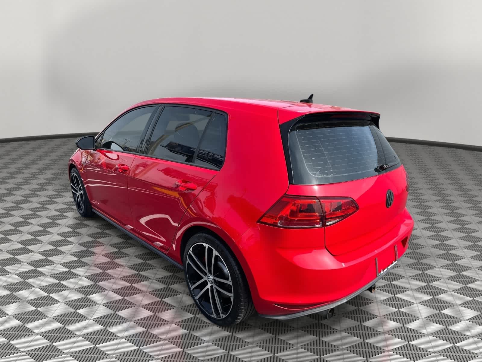 2017 Volkswagen Golf GTI Sport