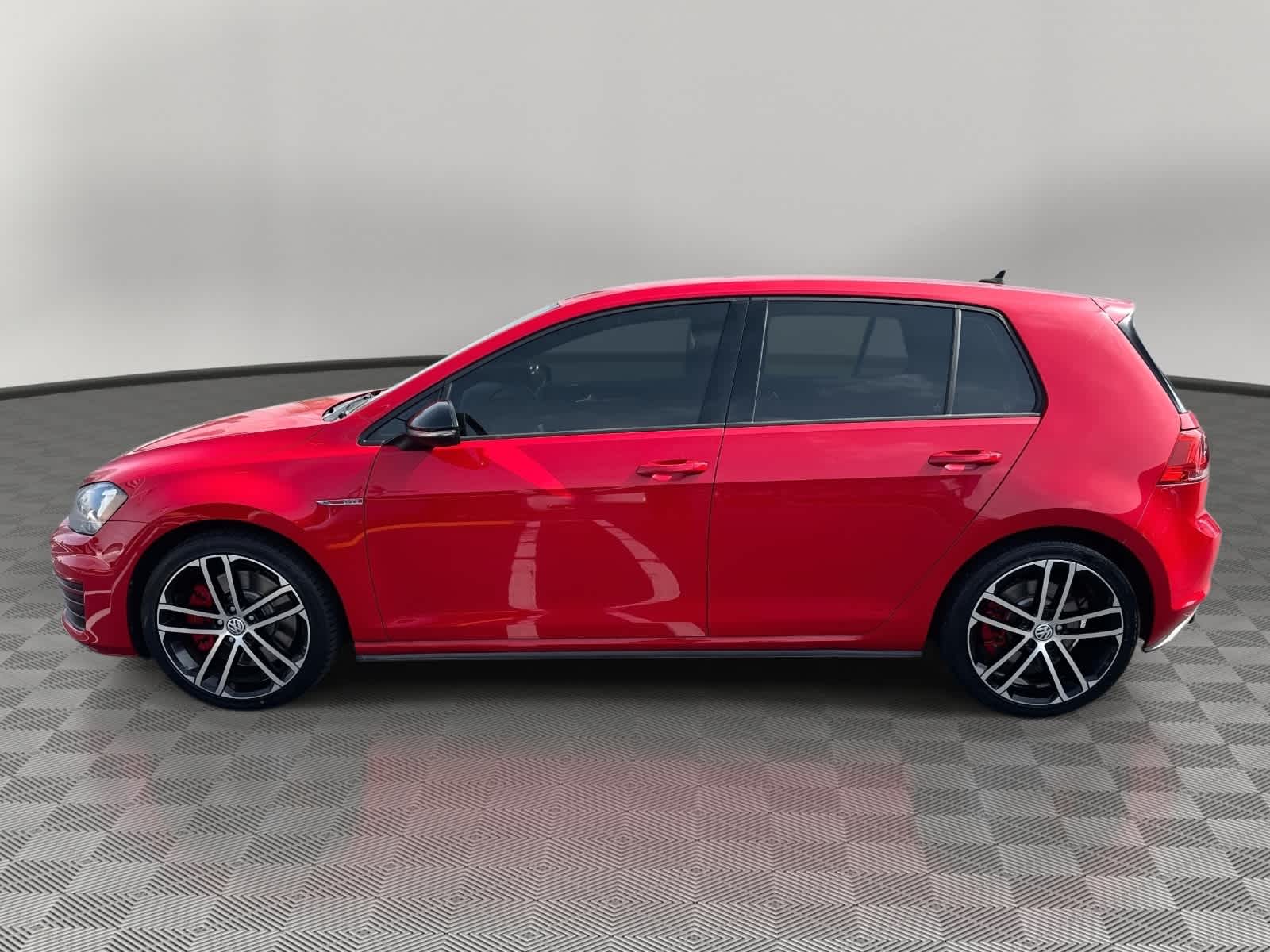 2017 Volkswagen Golf GTI Sport