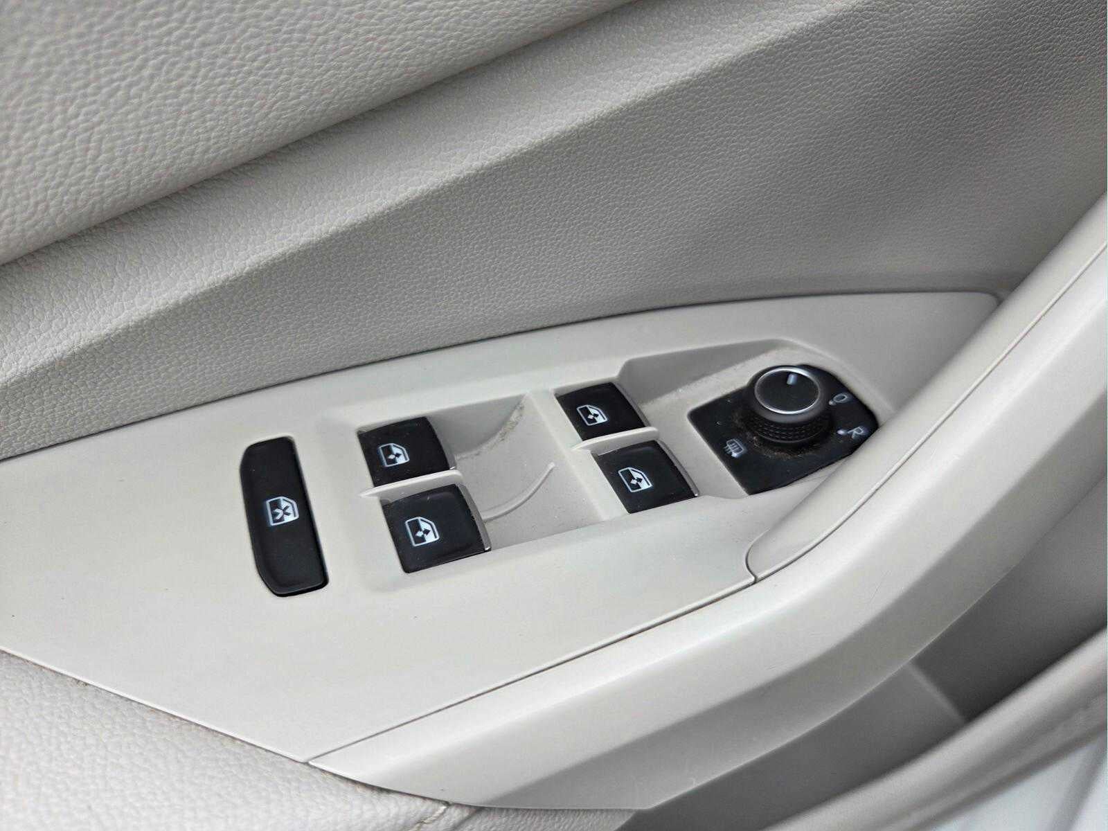 2023 Volkswagen Jetta SE