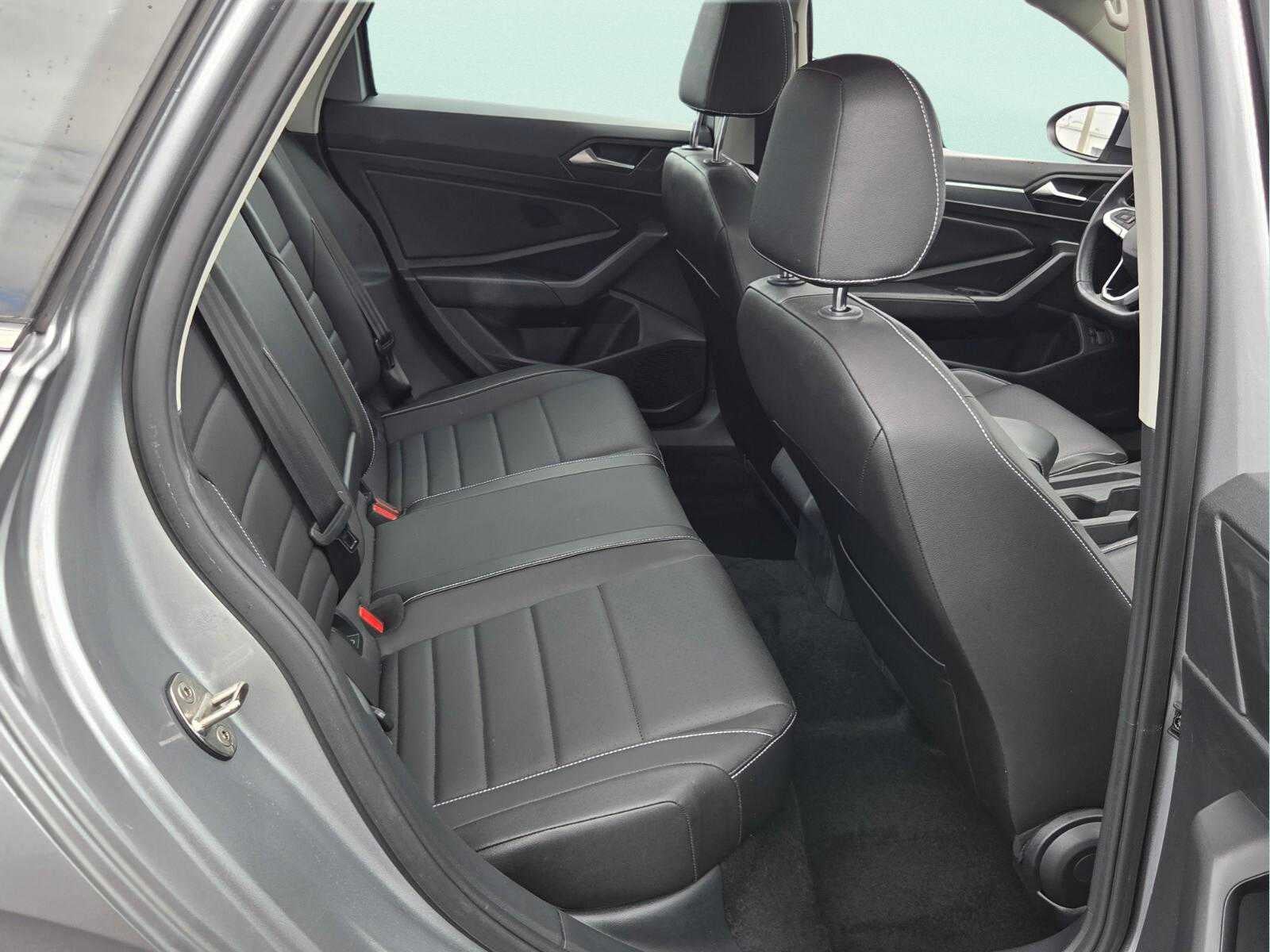 2022 Volkswagen Jetta SE