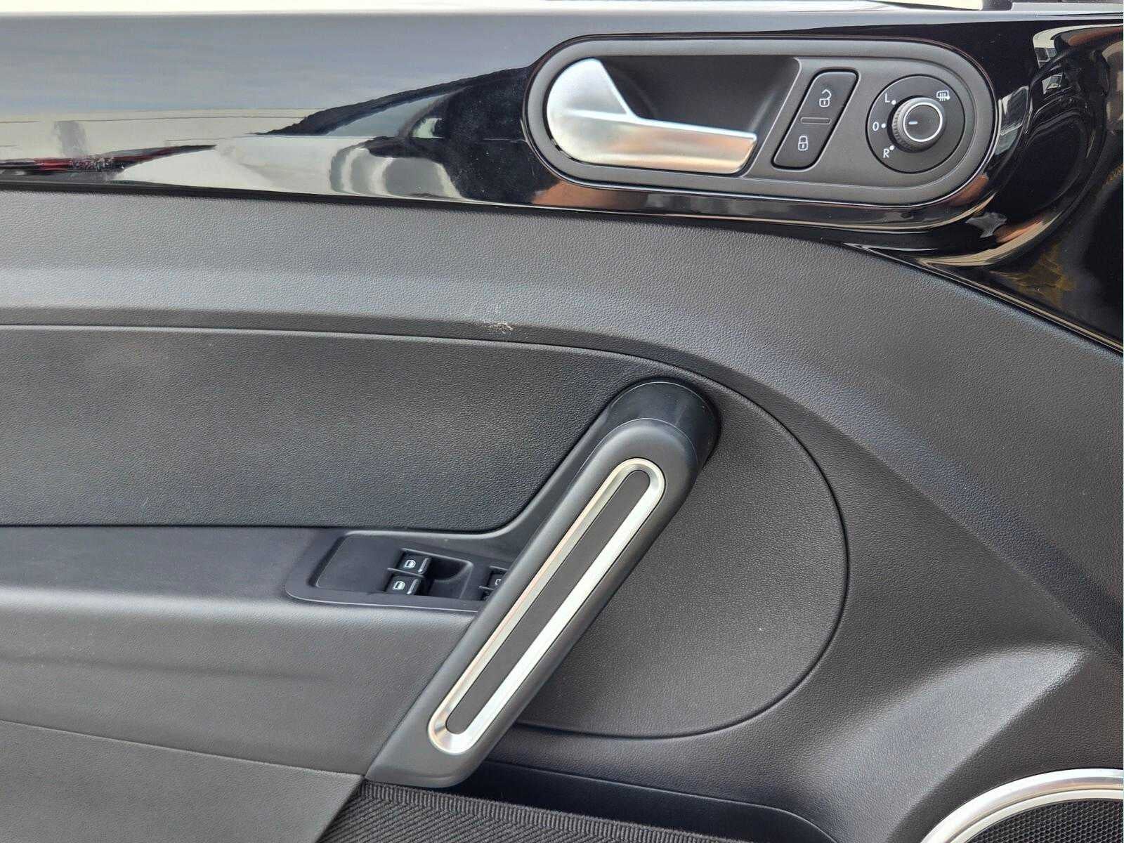 2018 Volkswagen Beetle Convertible Dune