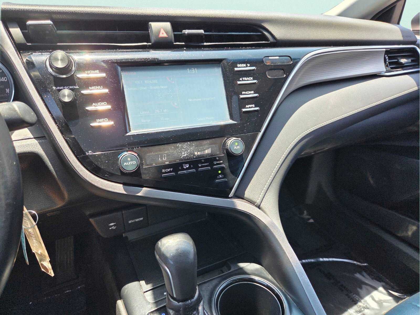 2018 Toyota Camry SE