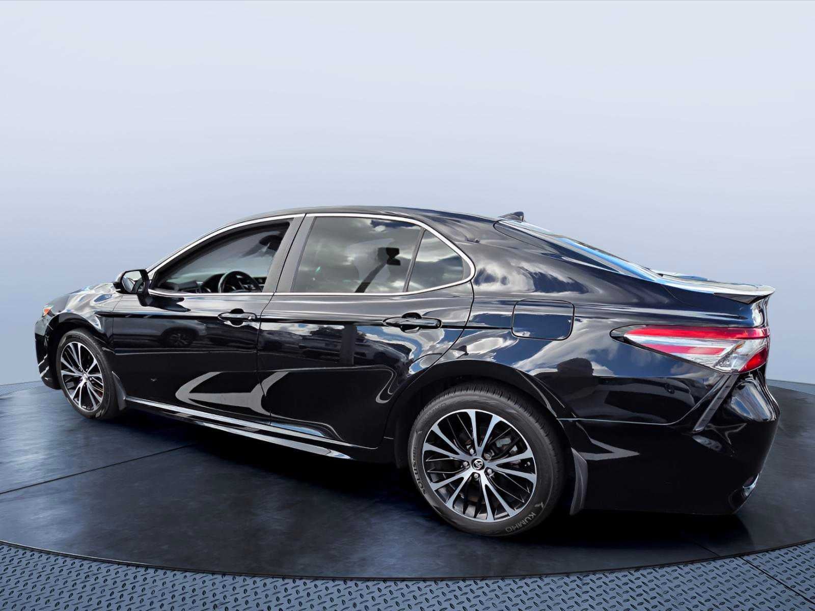 2019 Toyota Camry SE