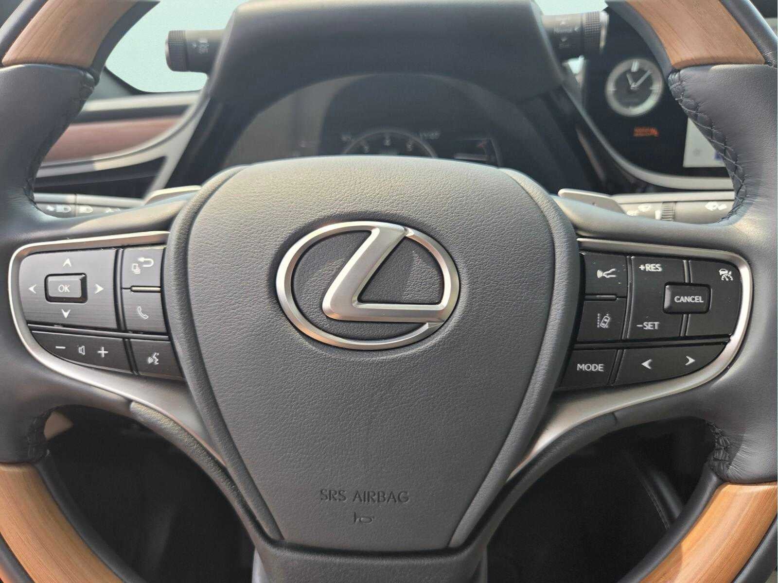 2025 Lexus ES 350 Ultra Luxury