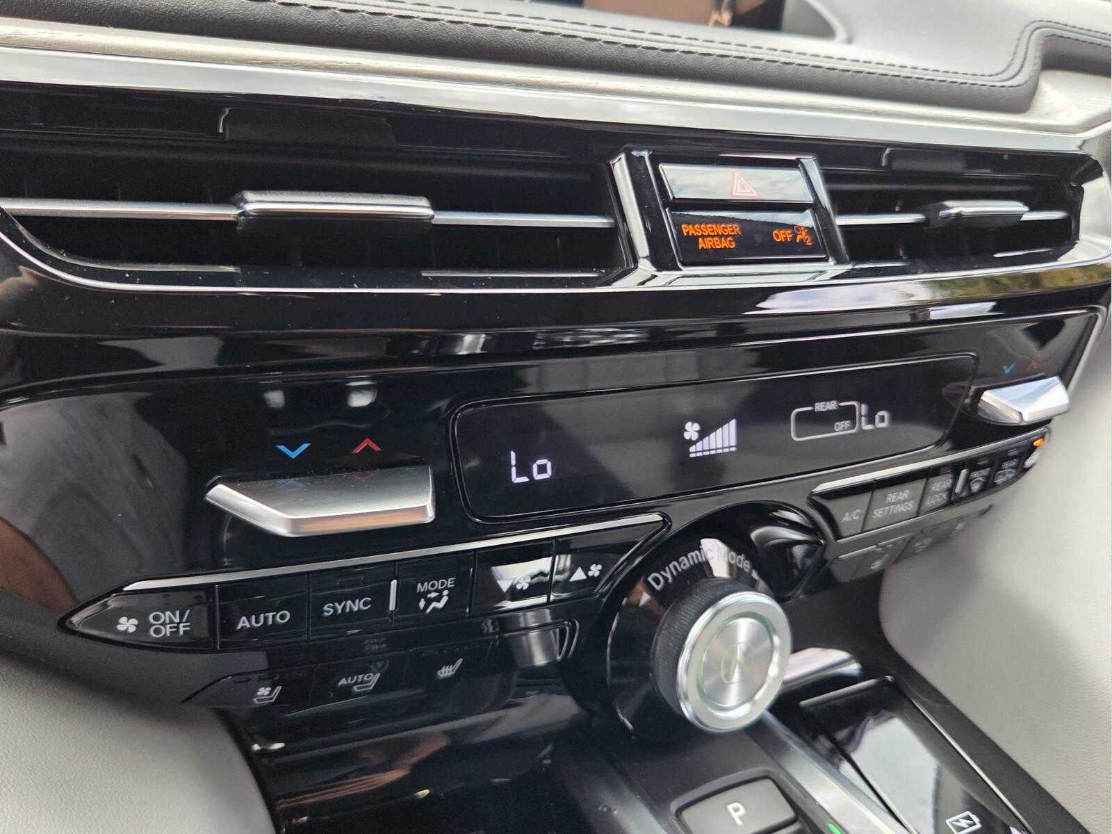 2024 Acura MDX w/Advance Package