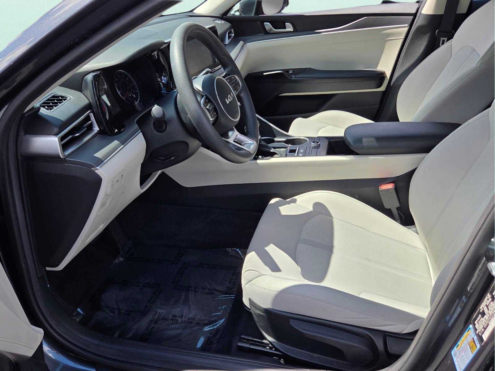 2022 Kia K5 LXS