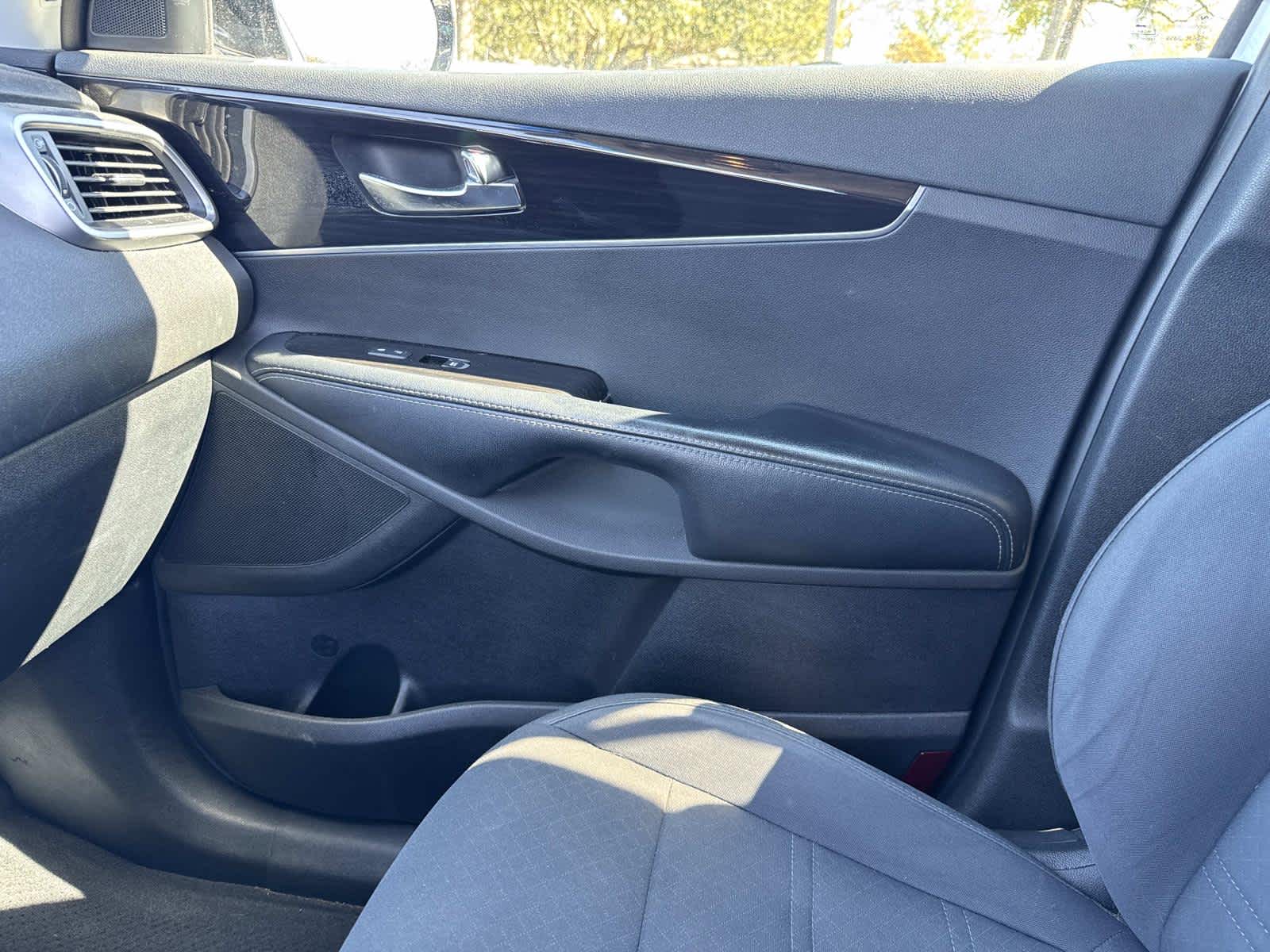 2019 Kia Sorento LX V6