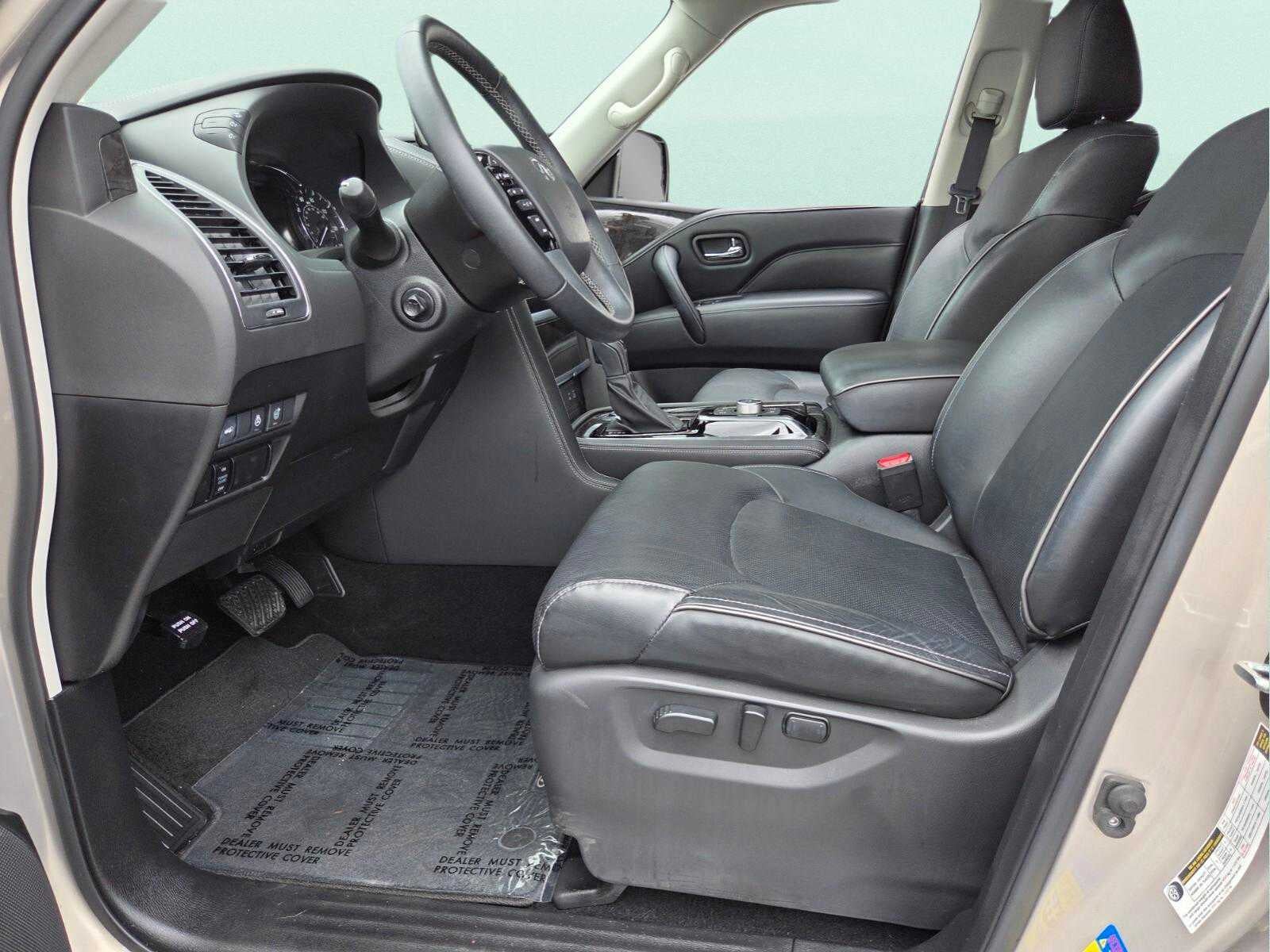 2023 INFINITI QX80 LUXE
