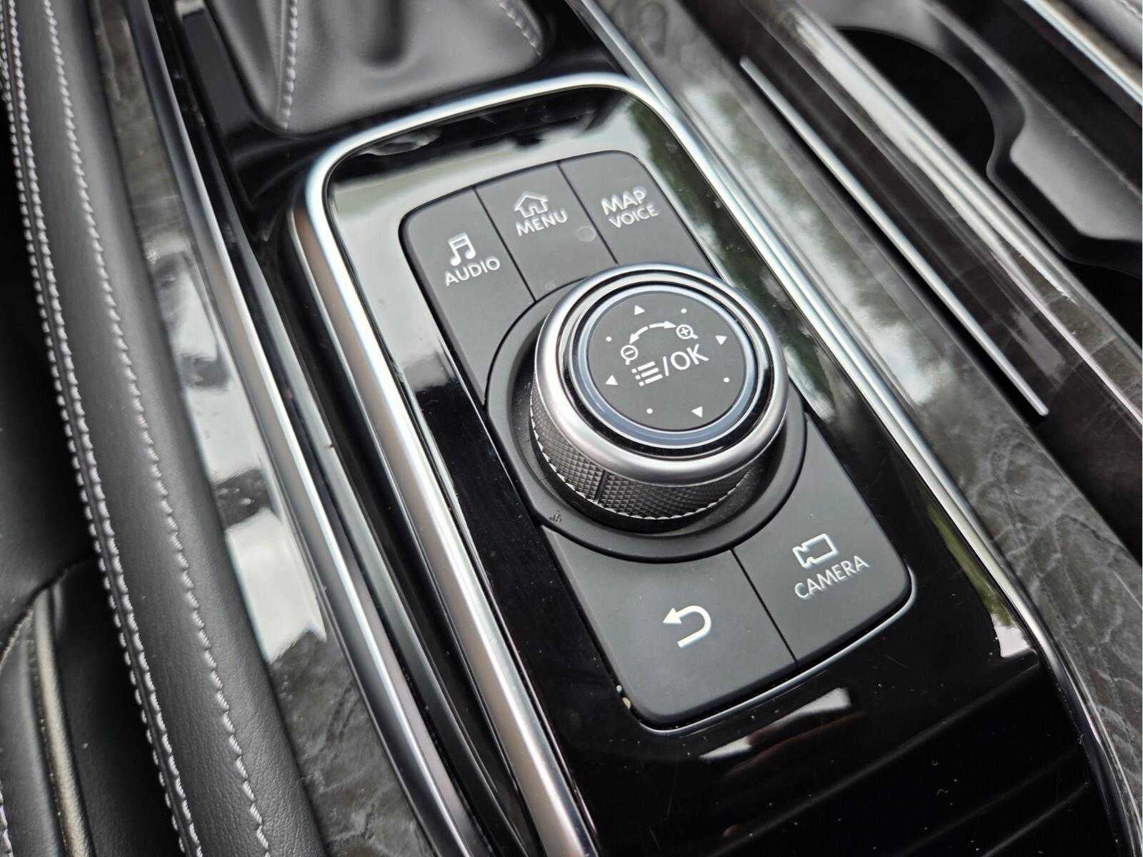 2023 INFINITI QX80 LUXE