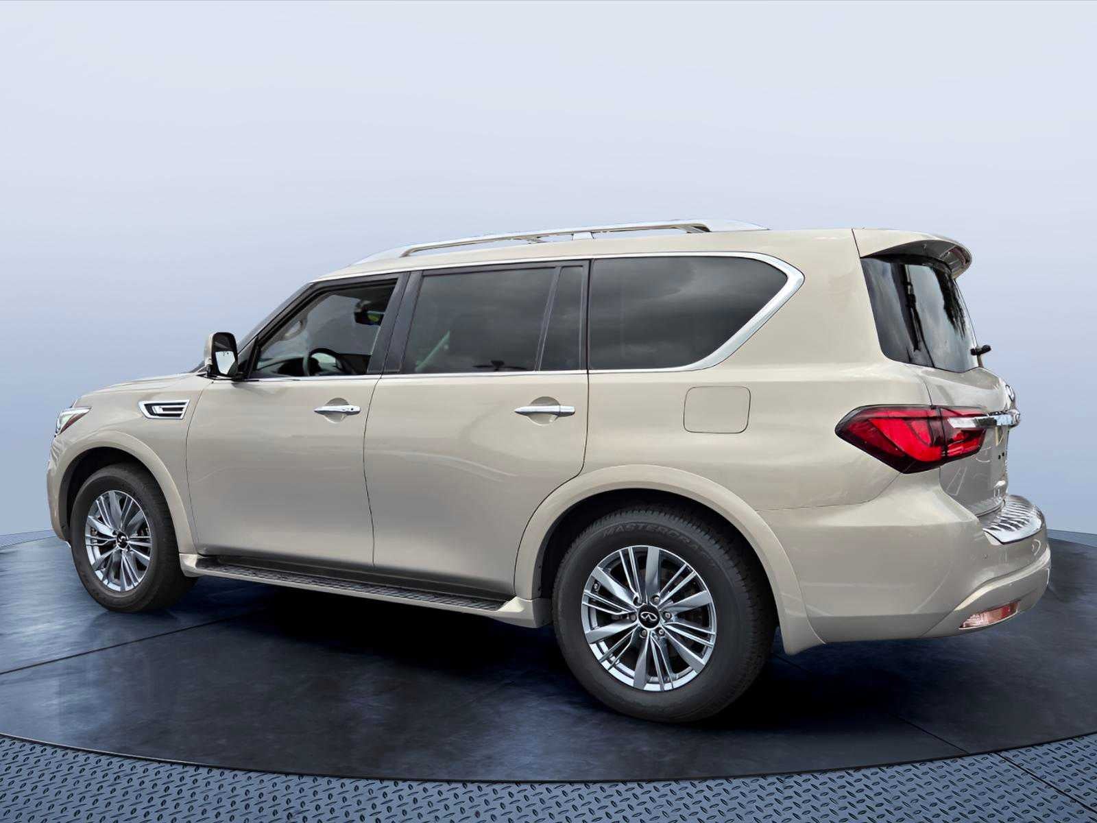 2023 INFINITI QX80 LUXE
