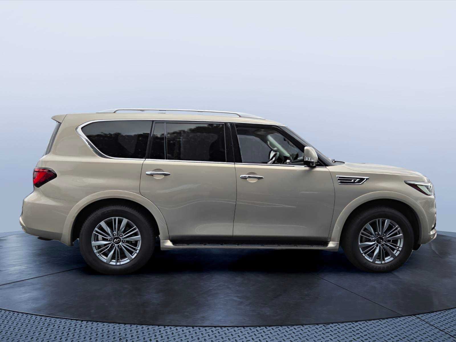 2023 INFINITI QX80 LUXE