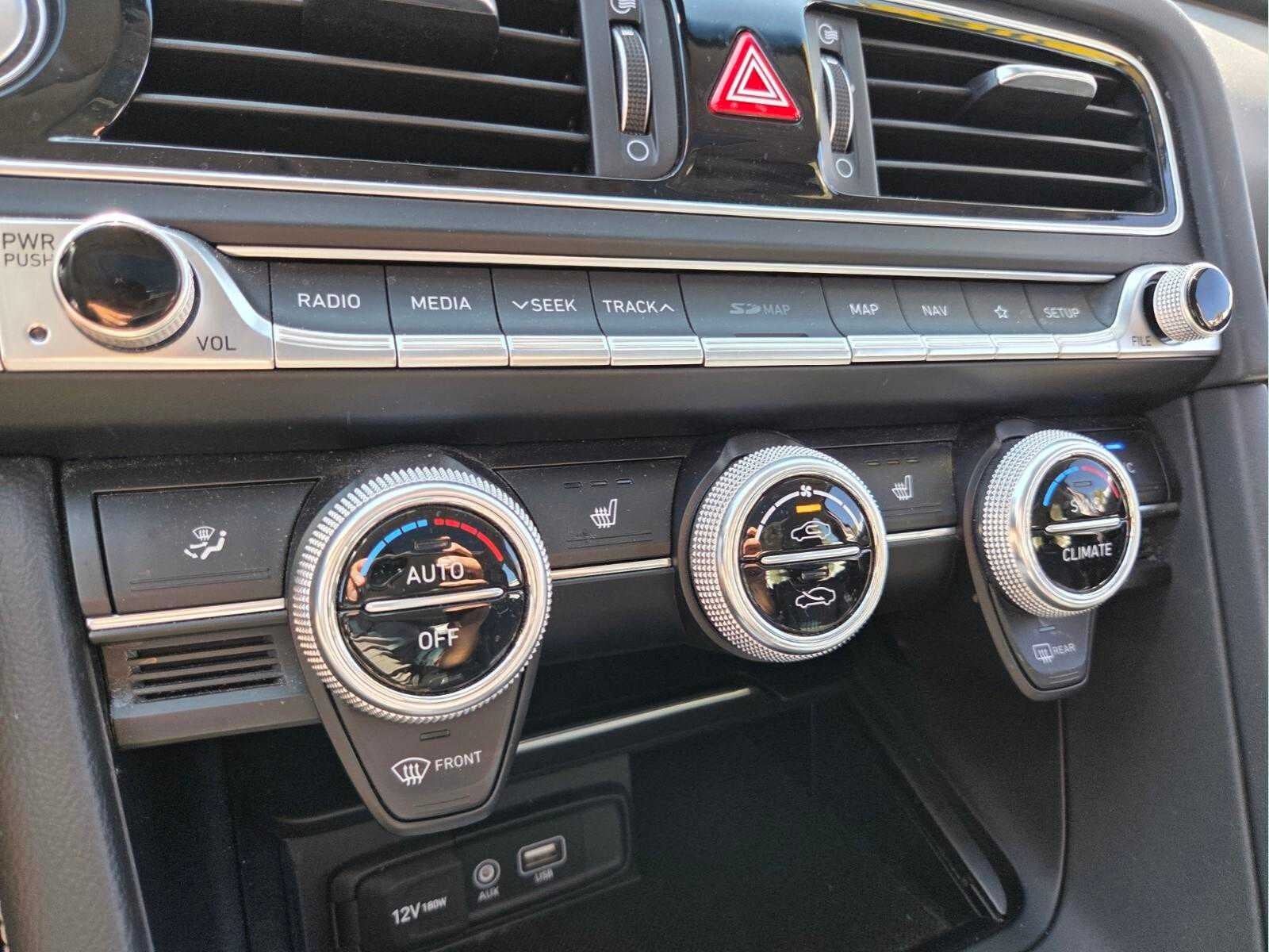 2021 Genesis G70 2.0T