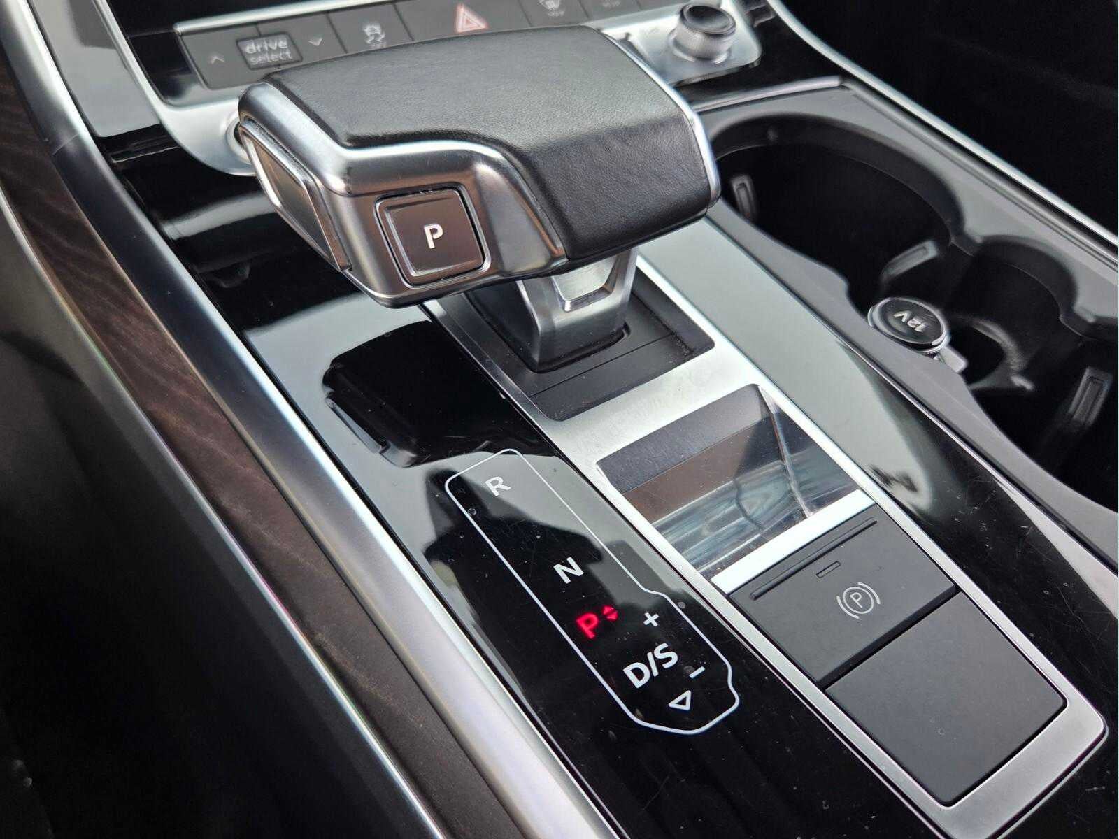 2021 Audi Q8 Premium Plus