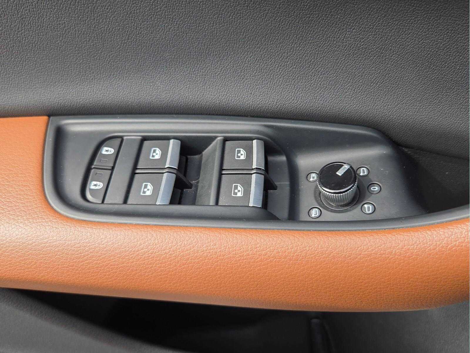 2021 Audi Q8 Premium Plus