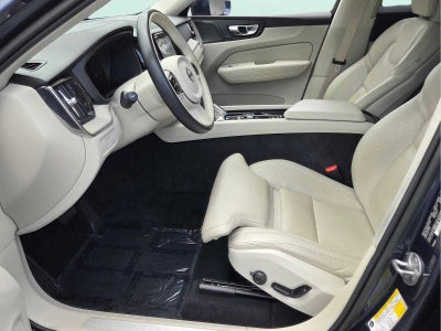 2023 Volvo XC60 Ultimate Bright Theme
