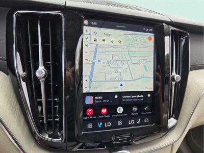 2023 Volvo XC60 Ultimate Bright Theme