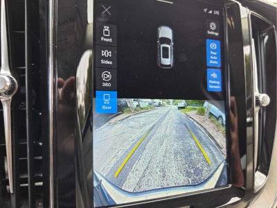 2023 Volvo XC60 Ultimate Bright Theme